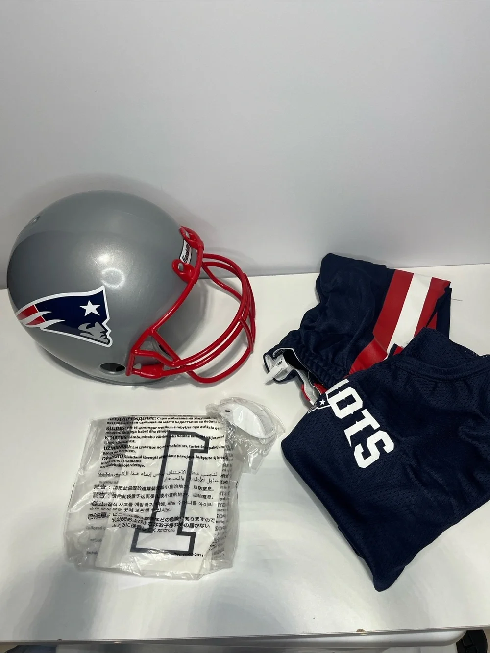 NEW Franklin NFL Patriots Kids Football Uniform Costume Boys & Girls - Medium